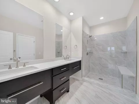 Bath - 20415 Codman Dr, Ashburn, VA 20147 photo 2 of 5