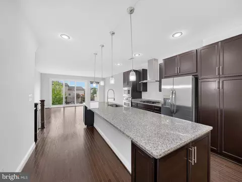 Entry Way - 20415 Codman Dr, Ashburn, VA 20147 photo 4 of 12