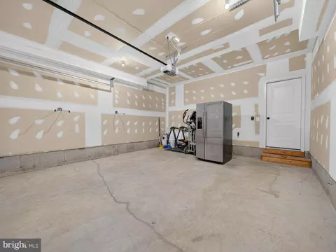 Entry Way - 20415 Codman Dr, Ashburn, VA 20147 photo 12 of 12