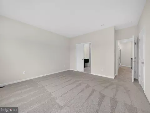 Entry Way - 20415 Codman Dr, Ashburn, VA 20147 photo 9 of 12