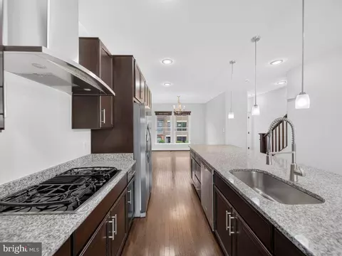 Entry Way - 20415 Codman Dr, Ashburn, VA 20147 photo 3 of 12