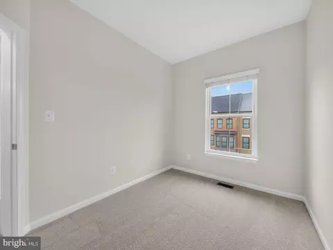 Bedroom - 20415 Codman Dr, Ashburn, VA 20147 photo 8 of 9