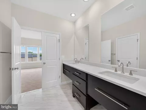 Entry Way - 20415 Codman Dr, Ashburn, VA 20147 photo 10 of 12