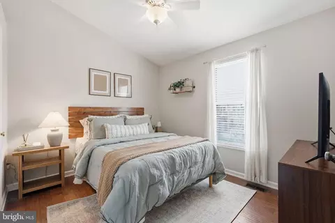 Bedroom - 43455 Postrail Sq, Ashburn, VA 20147 photo 5 of 8