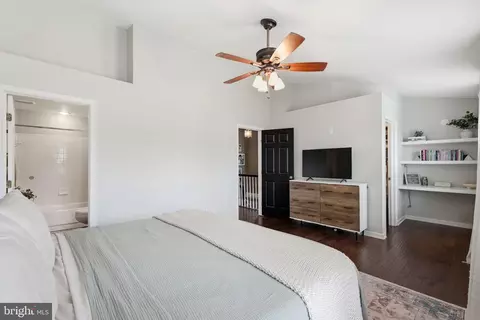 Bedroom - 43455 Postrail Sq, Ashburn, VA 20147 photo 4 of 8
