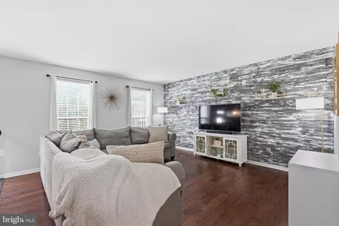 Living - 43455 Postrail Sq, Ashburn, VA 20147 photo 1 of 1