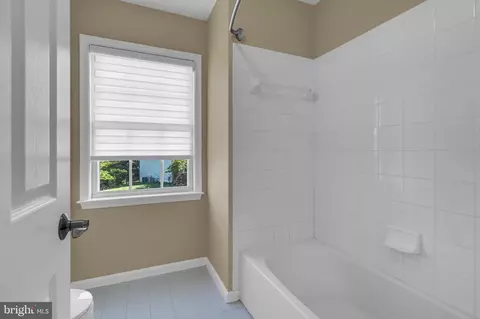 Bath - 45917 Pullman Ct, Sterling, VA 20164 photo 4 of 6