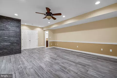 Living - 45917 Pullman Ct, Sterling, VA 20164 photo 5 of 5