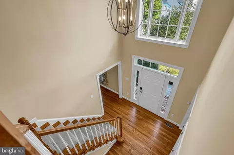 Entry Way - 45917 Pullman Ct, Sterling, VA 20164 photo 3 of 5