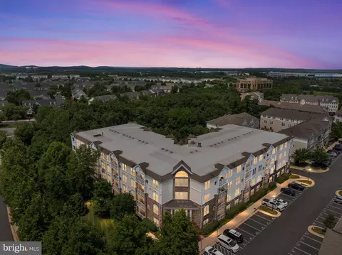 24701 Byrne Meadow Sq #406, Aldie, VA 20105