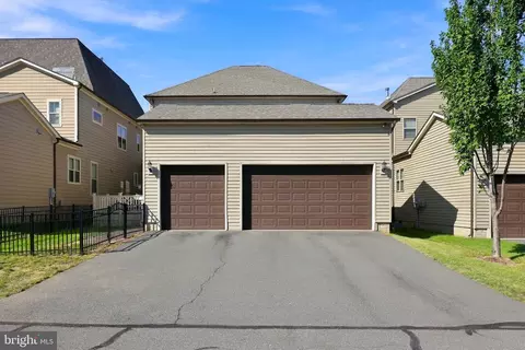 Other - 20646 Holyoke Dr, Ashburn, VA 20147 photo 29 of 31