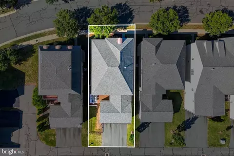 View/Area - 20646 Holyoke Dr, Ashburn, VA 20147 photo 5 of 7