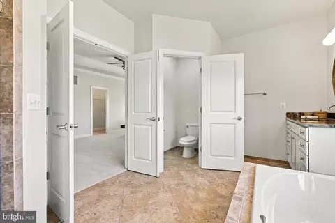 Entry Way - 20646 Holyoke Dr, Ashburn, VA 20147 photo 23 of 29