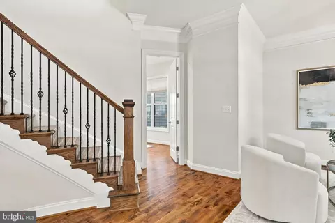 Entry Way - 20646 Holyoke Dr, Ashburn, VA 20147 photo 5 of 29