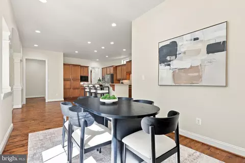 Dining - 20646 Holyoke Dr, Ashburn, VA 20147 photo 5 of 5