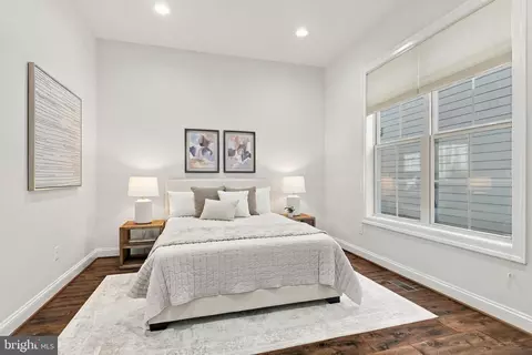 Bedroom - 20646 Holyoke Dr, Ashburn, VA 20147 photo 1 of 9