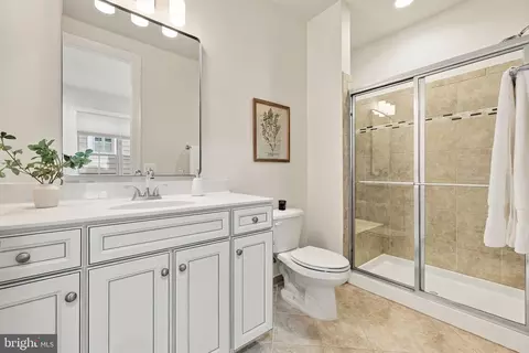 Bath - 20646 Holyoke Dr, Ashburn, VA 20147 photo 1 of 11