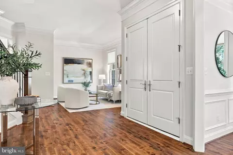 Entry Way - 20646 Holyoke Dr, Ashburn, VA 20147 photo 4 of 29
