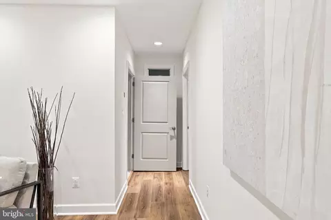 Entry Way - 20646 Holyoke Dr, Ashburn, VA 20147 photo 28 of 29
