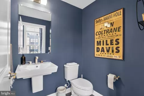 Entry Way - 43479 Charitable St, Ashburn, VA 20148 photo 6 of 6