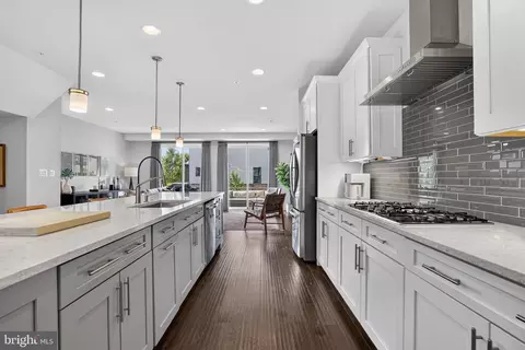 Entry Way - 43479 Charitable St, Ashburn, VA 20148 photo 4 of 6