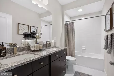 Bath - 43479 Charitable St, Ashburn, VA 20148 photo 1 of 2