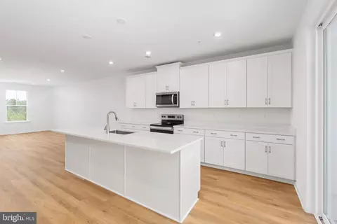 Kitchen - 20876 Murry Falls Ter, Ashburn, VA 20147 photo 1 of 1