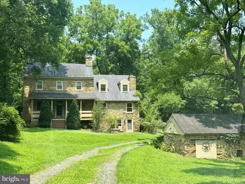 39902 Thomas Mill Rd, Leesburg, VA 20175