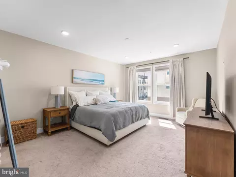 Bedroom - 20801 Lamlash Ter, Ashburn, VA 20147 photo 1 of 5