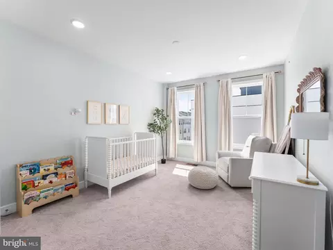 Bedroom - 20801 Lamlash Ter, Ashburn, VA 20147 photo 4 of 5
