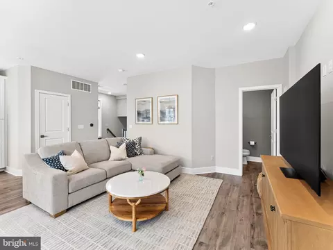 Living - 20801 Lamlash Ter, Ashburn, VA 20147 photo 2 of 2