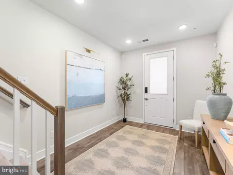 Entry Way - 20801 Lamlash Ter, Ashburn, VA 20147 photo 1 of 4
