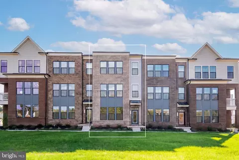 105 Camberwell Ter NE, Leesburg, VA 20176