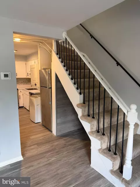 Entry Way - 109 N Emory Dr, Sterling, VA 20164 photo 3 of 5