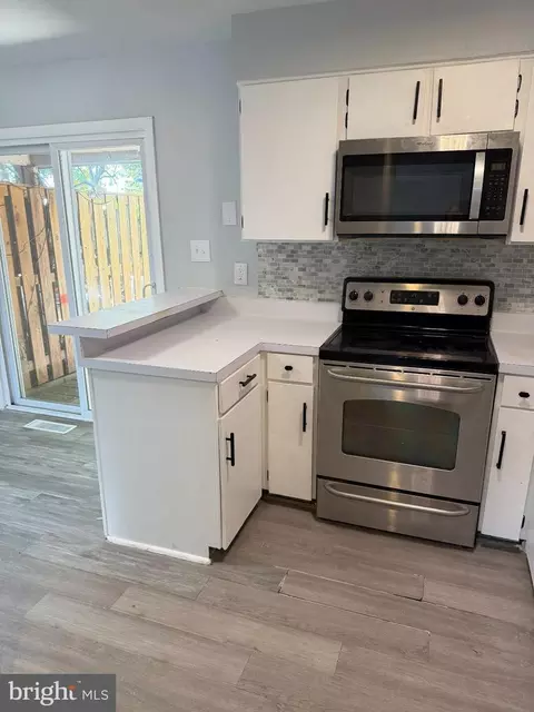 Kitchen - 109 N Emory Dr, Sterling, VA 20164 photo 4 of 4