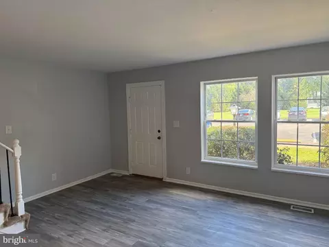Living - 109 N Emory Dr, Sterling, VA 20164 photo 2 of 2