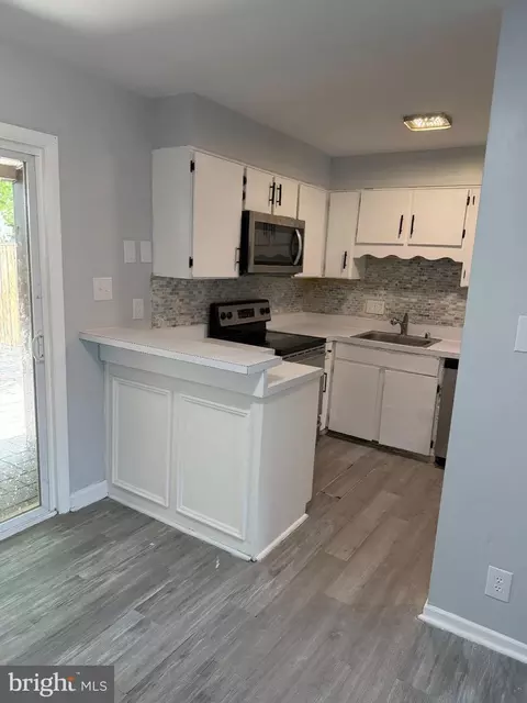 Kitchen - 109 N Emory Dr, Sterling, VA 20164 photo 2 of 4