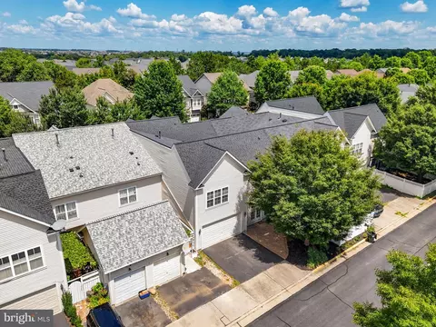 View/Area - 42717 Explorer Dr, Brambleton, VA 20148 photo 2 of 2