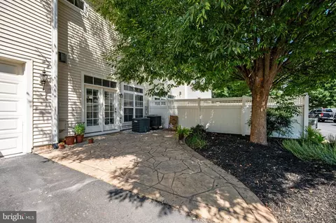 Exterior - 42717 Explorer Dr, Brambleton, VA 20148 photo 6 of 7