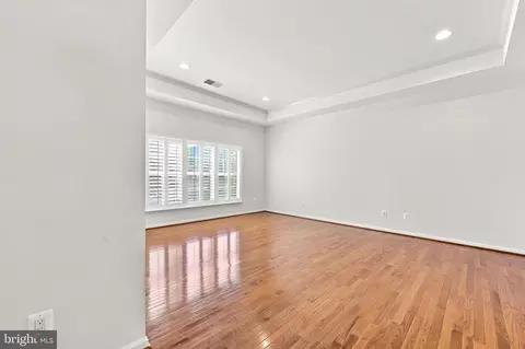 Living - 42717 Explorer Dr, Brambleton, VA 20148 photo 9 of 11