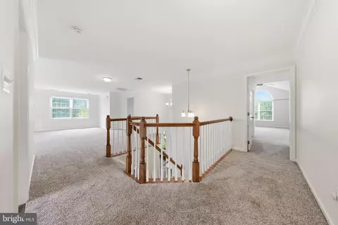 Entry Way - 25948 Donovan Dr, Chantilly, VA 20152 photo 8 of 9