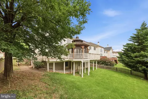 Exterior - 25948 Donovan Dr, Chantilly, VA 20152 photo 12 of 14