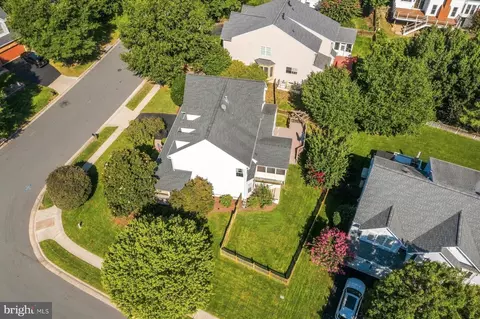 View/Area - 20828 Cross Timber Dr, Ashburn, VA 20147 photo 3 of 6