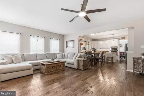 Entry Way - 20828 Cross Timber Dr, Ashburn, VA 20147 photo 1 of 6