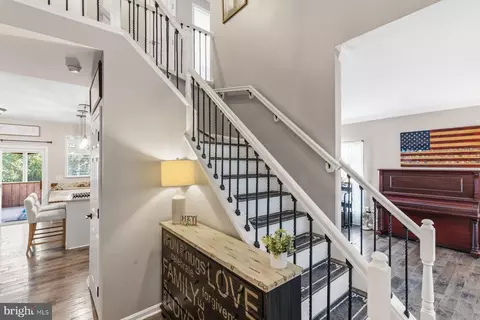 Entry Way - 20828 Cross Timber Dr, Ashburn, VA 20147 photo 6 of 6