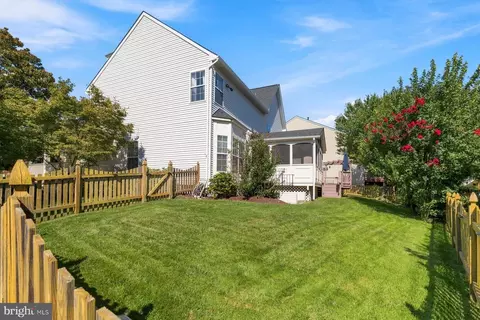 Exterior - 20828 Cross Timber Dr, Ashburn, VA 20147 photo 2 of 7