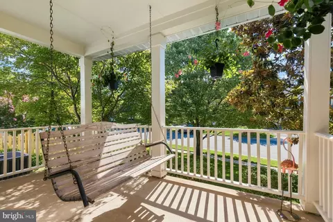 Exterior - 20828 Cross Timber Dr, Ashburn, VA 20147 photo 4 of 7