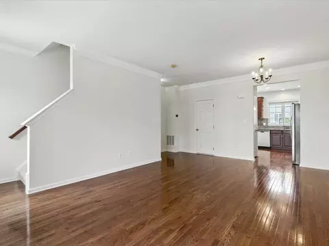 Living - 42896 Pamplin Ter, Chantilly, VA 20152 photo 3 of 3