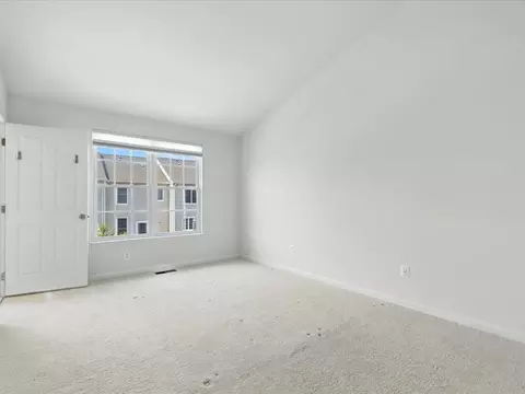 Bedroom - 42896 Pamplin Ter, Chantilly, VA 20152 photo 1 of 5