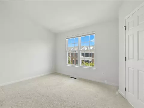 Bedroom - 42896 Pamplin Ter, Chantilly, VA 20152 photo 3 of 5